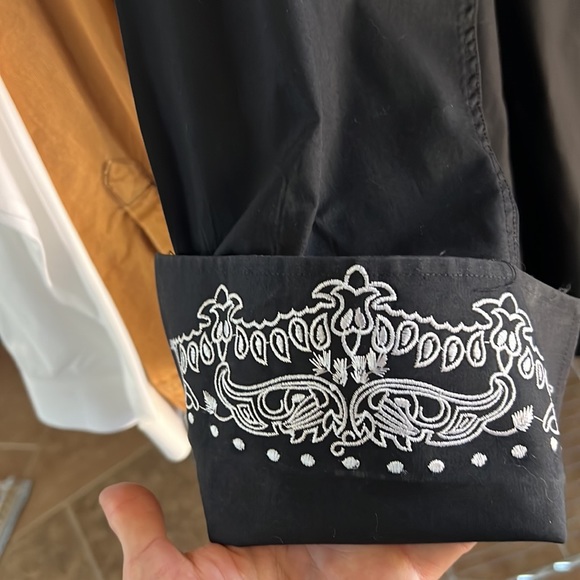 Leonardi black sleeve button down - Picture 2 of 5